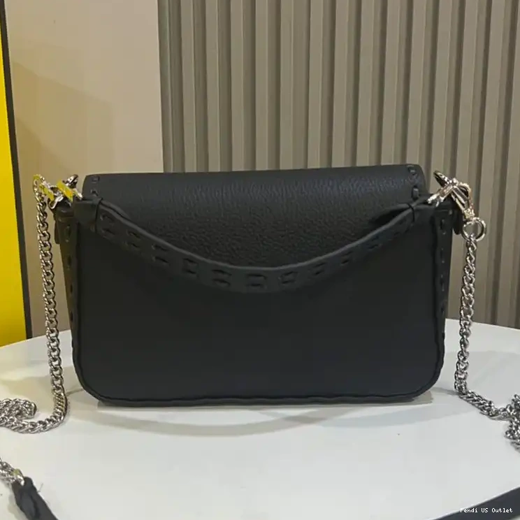Vintage HOT Mini Leather Bag Cuoio Baguette Black Fendi Selleria In Romano 0510